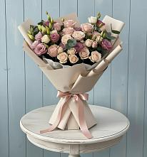 Букет цветов из:  Розы и Лизиантусы в Черноерковской