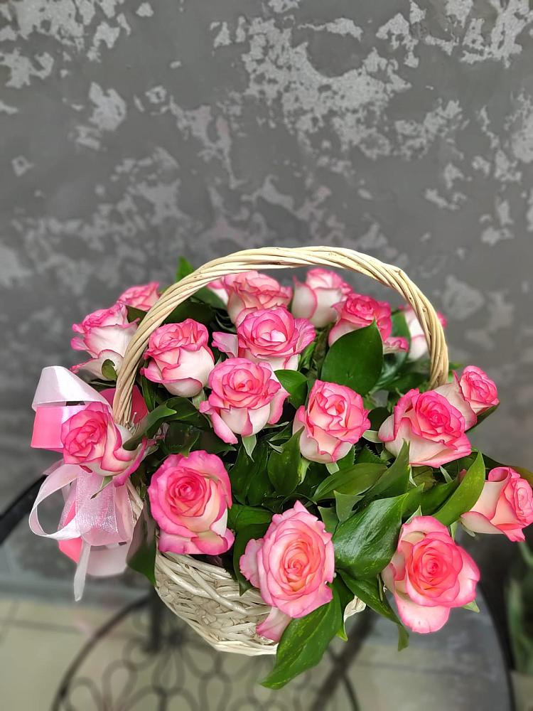 Цветочная композиция из Розы в корзине в Черноерковской