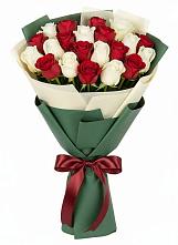 Букет Микс из красных и белых роз в Черноерковской