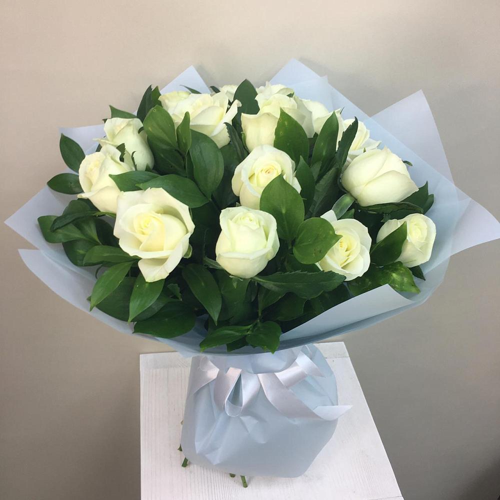 Букет 15 Белых роз Проуд в Черноерковской