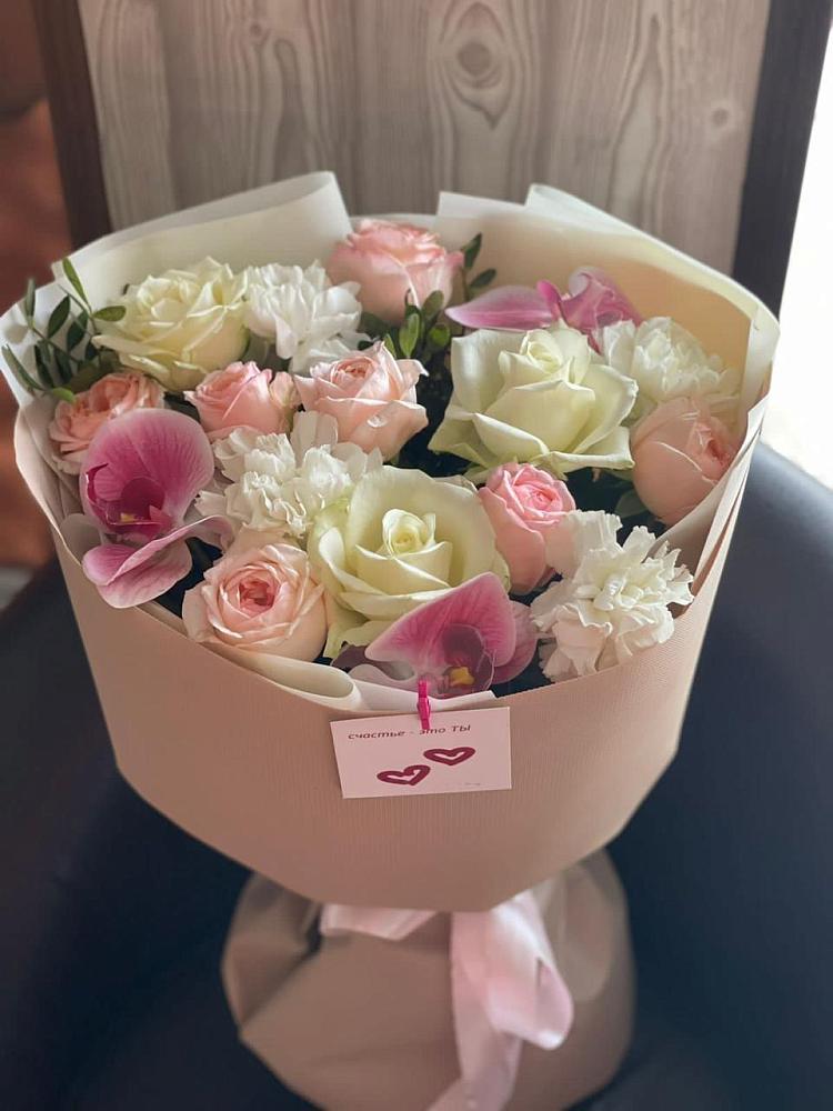 Букет цветов из: Орхидеи, Розы и Гвоздики в Черноерковской