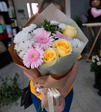 Букет цветов из:  Герберы, Розы и Хризантемы в Черноерковской