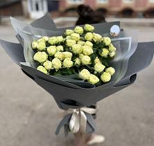 Букет Белые кустовые розы Солинеро в Черноерковской