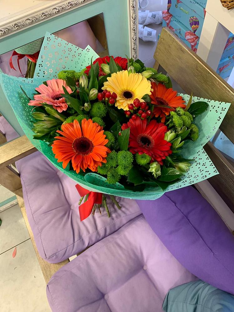 Букет цветов из: Герберы, Хризантемы и Альстромерии в Черноерковской