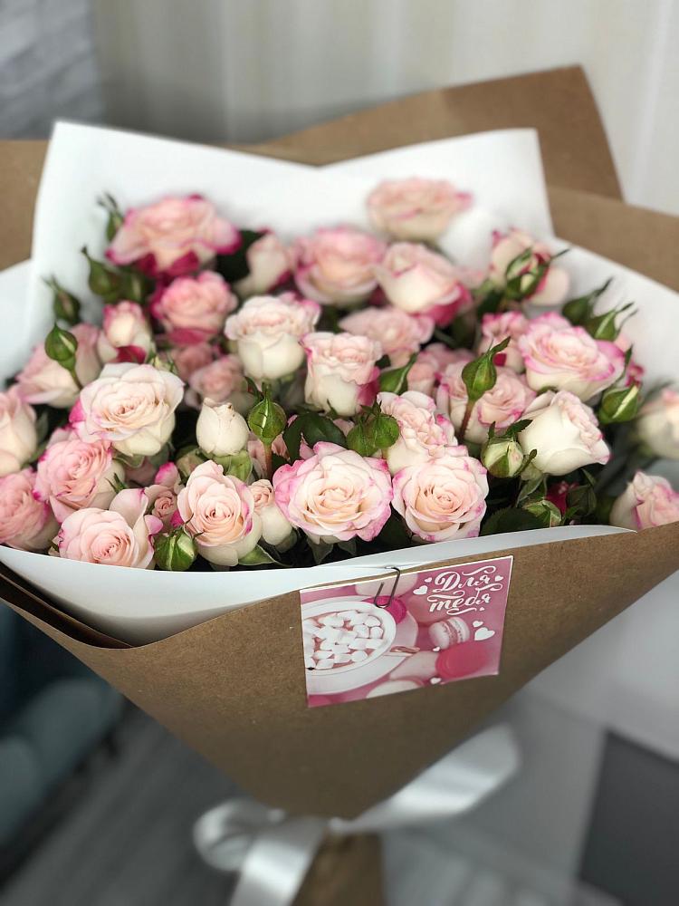 Букет цветов из: Розы в Черноерковской