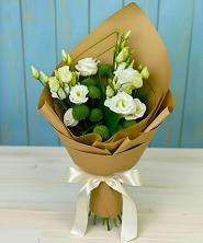 Букет цветов из:  Хризантемы и Лизиантусы в Черноерковской