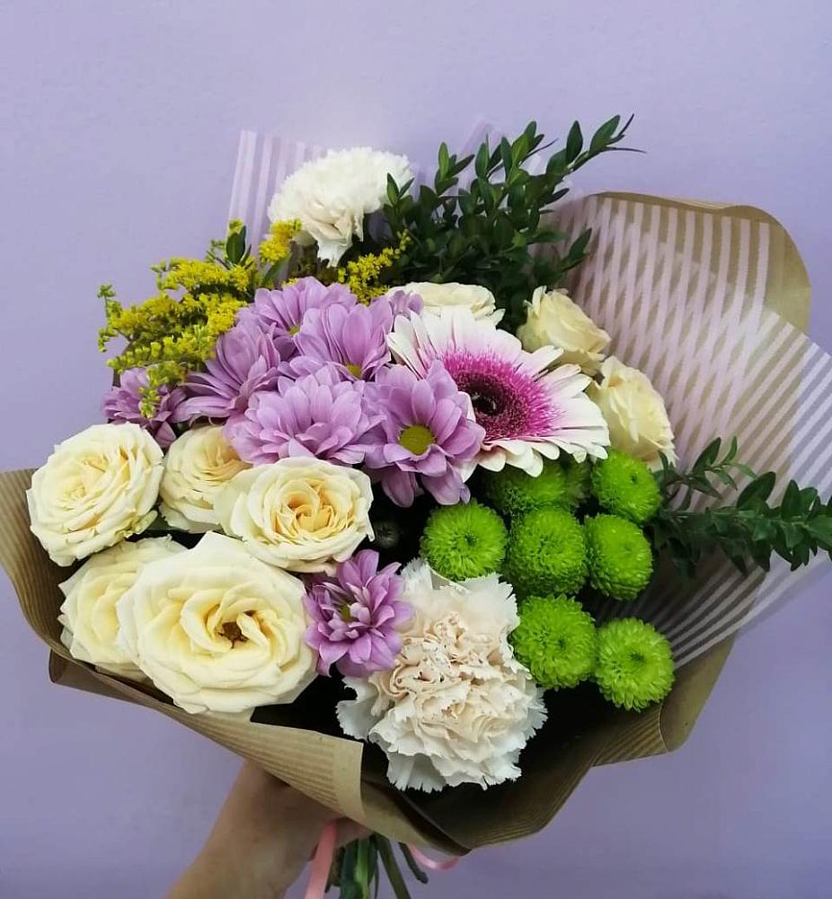 Букет цветов из: Хризантемы, Розы, Гвоздики и Герберы в Черноерковской