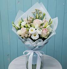 Букет цветов из:  Розы и Лизиантусы #REPLACE_PRED# Черноерковской