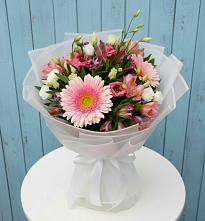 Букет цветов из:  Герберы, Альстромерии и Лизиантусы в Черноерковской