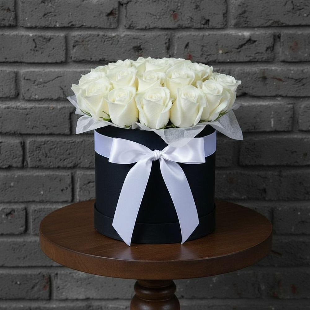 Цветочная композиция из Розы в шляпной коробке в Черноерковской