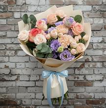 Букет цветов из:  Розы, Лизиантусы и Гвоздики в Черноерковской